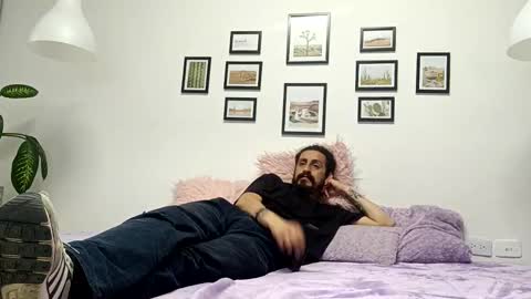 cayu_frensh94 online show from May 7, 12:50 am