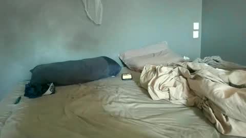 cceline0 online show from March 16, 9:57 am