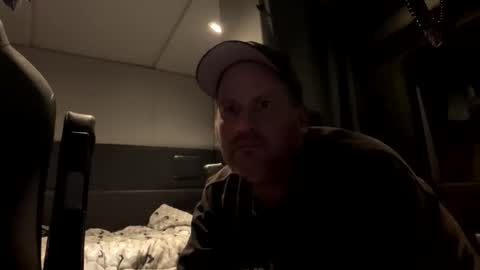 cdntrucker6 online show from November 29, 10:12 am