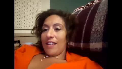 Snapshot of cece_vibez chatting on October 17, 7:56 am cece_vibez online show from October 17, 7:56 am