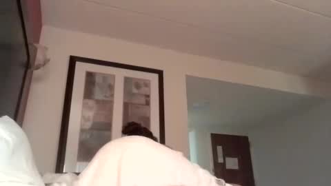 Snapshot of cece_vibez chatting on December 4, 5:16 pm cece_vibez online show from December 4, 5:16 pm