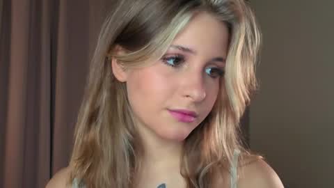 Lina  online show from April 2, 7:21 pm