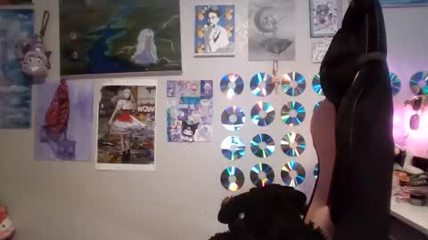 Cecelia Taylor online show from March 21, 8:19 am