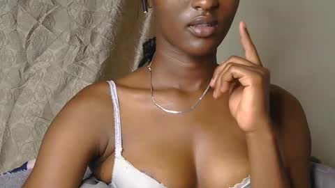 cee_queen online show from June 24, 4:08 am