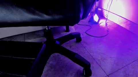 celeste_beckham online show from September 26, 9:17 am