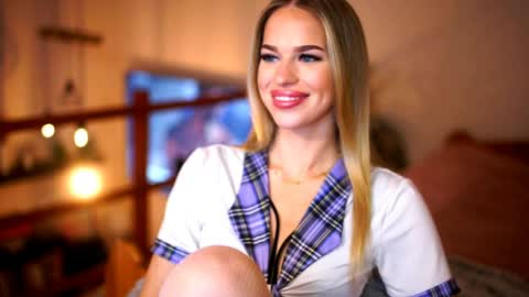 Sunflower  online show from April 5, 3:31 pm