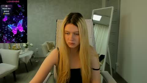 your cute kitty online show from May 31, 3:33 pm