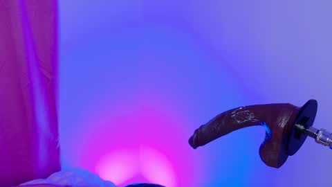     online show from January 6, 9:30 pm