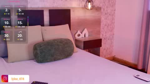 Celine online show from December 18, 4:13 pm