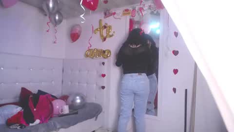 Snapshot of cerecita_02 chatting on February 14, 6:40 pm Cerecita online show from February 14, 6:40 pm
