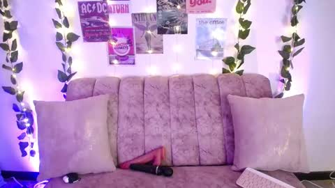 Snapshot of chaarlotte_1 chatting on October 5, 7:21 pm charlotte online show from October 5, 7:21 pm