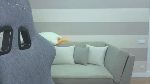 Kate online show from August 3, 9:04 am