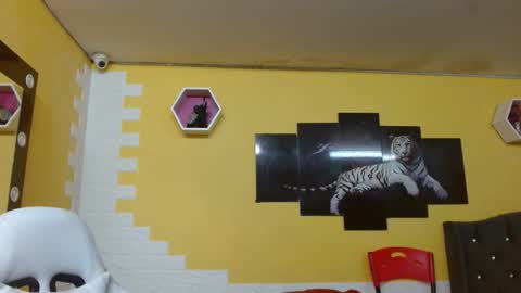 chacorta_ online show from April 15, 2:09 pm