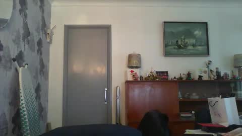 Champers online show from December 16, 2:23 pm