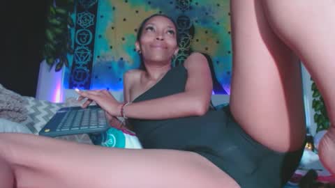 Snapshot of chaneel_ chatting on October 8, 10:16 pm Chanel M. online show from October 8, 10:16 pm