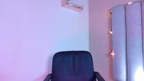 C H A N E L online show from November 4, 3:08 am