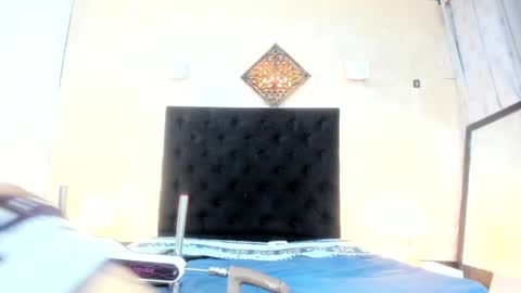 Snapshot of chanellejohnson_ chatting on October 10, 6:14 pm chanellejohnson_ online show from October 10, 6:14 pm