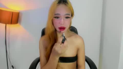 chantal_fuck online show from December 3, 5:30 am