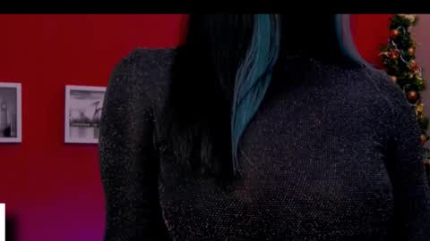 The Queen online show from March 9, 2:16 am