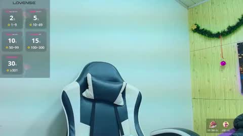    online show from December 13, 7:53 pm