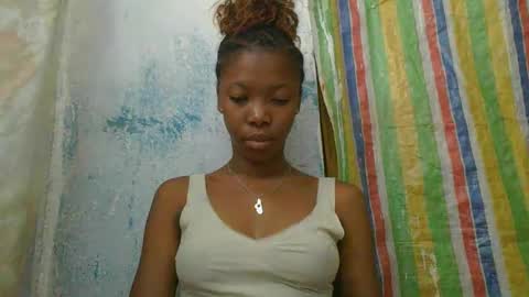 chariola0101 online show from February 11, 12:04 pm