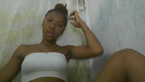 chariola0101 online show from February 10, 7:17 pm