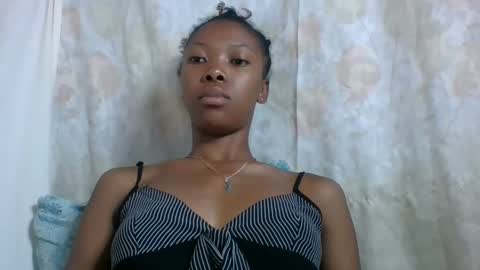 chariola0101 online show from February 1, 2:13 pm