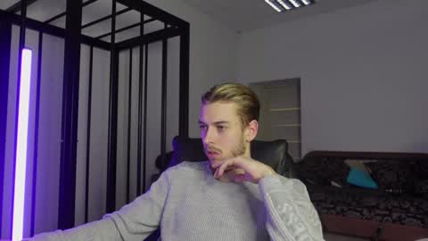 CHARLES SINS online show from February 6, 4:47 pm