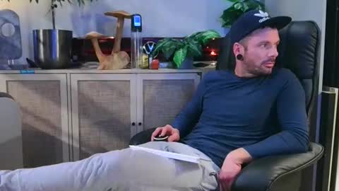 ASSPELUNKER online show from January 17, 2:54 am