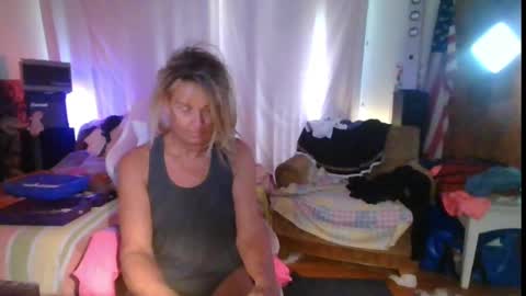 Snapshot of charli_girl chatting on September 25, 8:49 pm Charli online show from September 25, 8:49 pm