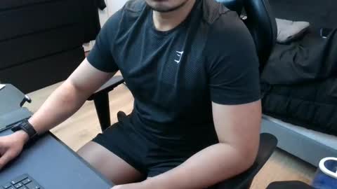 charliekkw online show from December 18, 7:09 pm