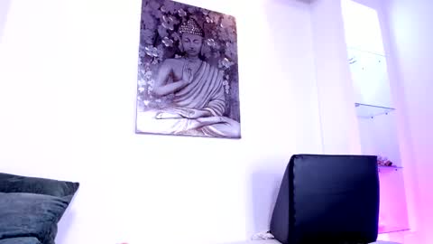 Snapshot of charlote_zc_ chatting on March 6, 10:58 pm Charlote online show from March 6, 10:58 pm