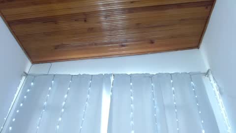 charlothe_wright online show from April 23, 7:48 pm