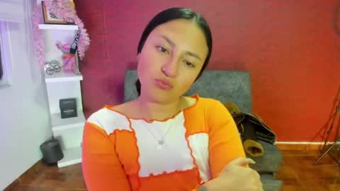 charlott_daphne online show from January 28, 12:15 am