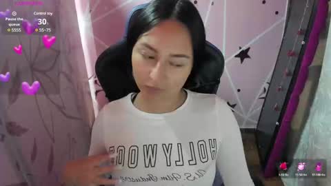 charlott_daphne online show from December 10, 11:19 pm