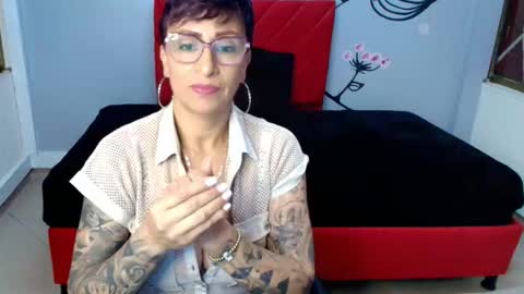 Snapshot of charlotte__gray chatting on October 14, 12:41 pm CHARLOTTE GRAY online show from October 14, 12:41 pm