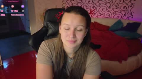 Charlotte online show from December 25, 4:00 pm