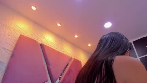 Snapshot of charlotte_icee chatting on March 3, 7:07 pm Charlotte Icee online show from March 3, 7:07 pm