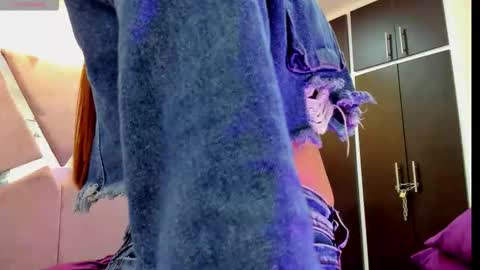 Snapshot of charlotte_icee chatting on September 27, 4:38 pm Charlotte Icee online show from September 27, 4:38 pm