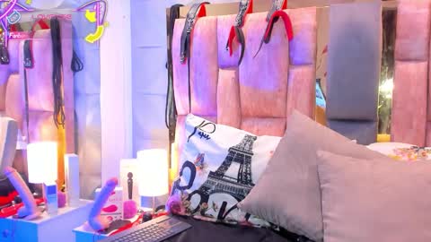 Snapshot of charlotte_landry__ chatting on September 24, 5:41 pm CHARLOTTELANDRY online show from September 24, 5:41 pm