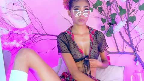 CHARLOTTE online show from April 5, 2:03 pm