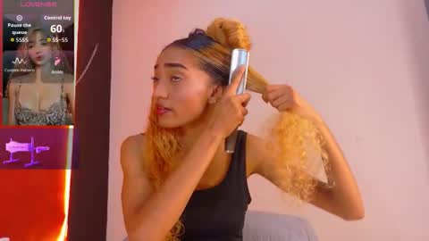 CHARLOTTE online show from February 20, 1:46 pm