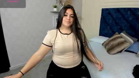 Snapshot of charlotte_mayers chatting on September 15, 11:22 am Charlotte Mayers online show from September 15, 11:22 am