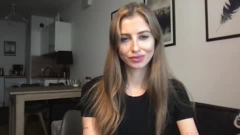 Charlotte Roche online show from October 22, 1:57 pm