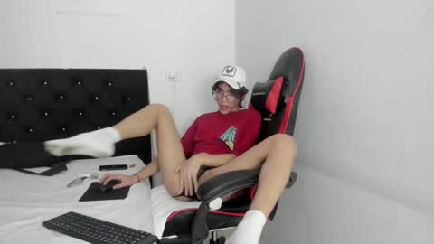 charlotte_xc online show from February 14, 2:50 am