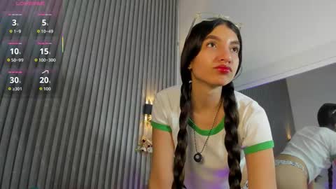 CharlotteBrown online show from December 19, 7:42 pm