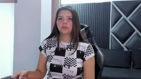 charlottee_starr online show from November 17, 9:17 pm