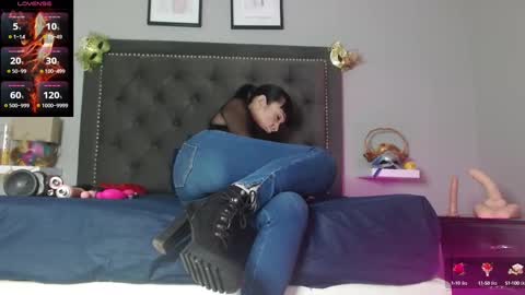 Snapshot of charlottelemke chatting on October 17, 1:04 pm CharlotteLemke online show from October 17, 1:04 pm
