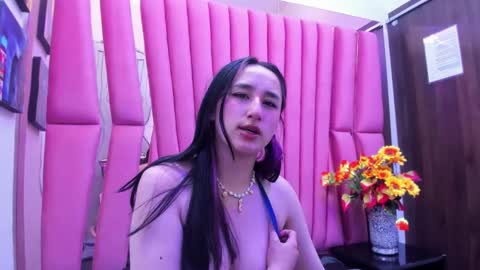 charlottestuart_ online show from February 22, 7:01 am