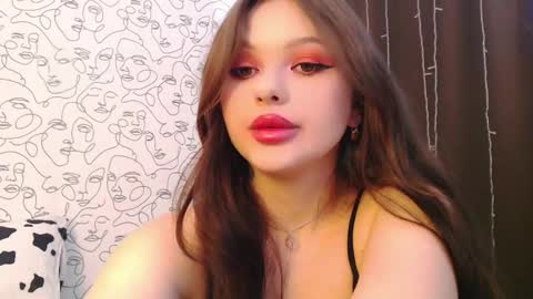 Maya online show from February 18, 1:55 pm